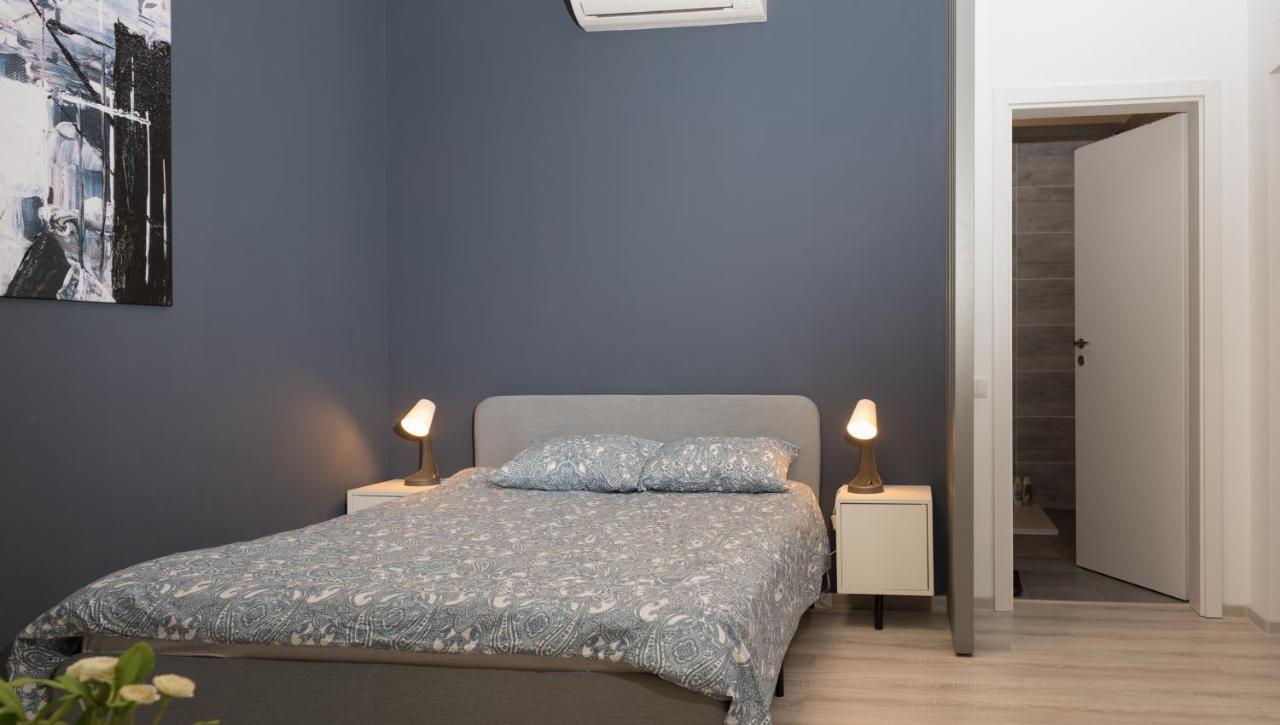 The Chic Minimalist - Apartment Iasi Luaran gambar